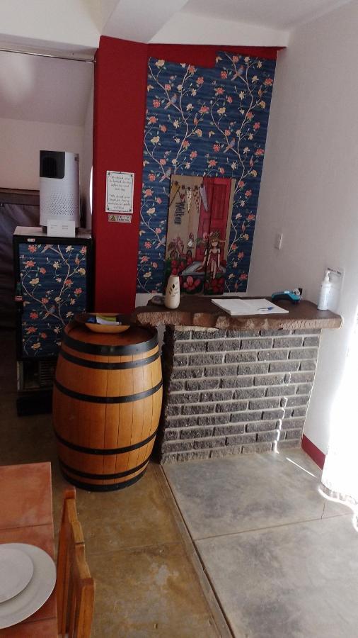 Larochelle Guesthouse Keetmanshoop Ngoại thất bức ảnh