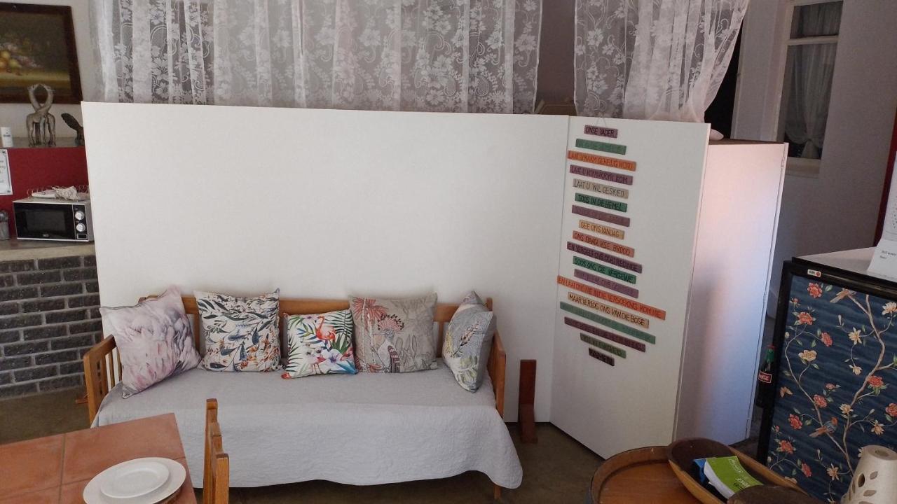 Larochelle Guesthouse Keetmanshoop Ngoại thất bức ảnh
